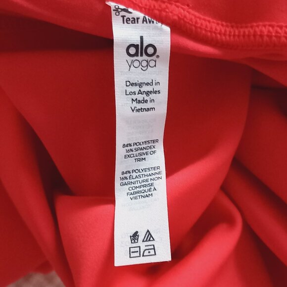 ALO YOGA AIRLIFT BRA in white AND LEGGINGS in red - set - S - Picture 9 of 14